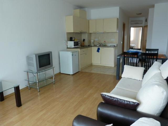 Julia Family Apartments Slăntjev Brjag Exteriör bild