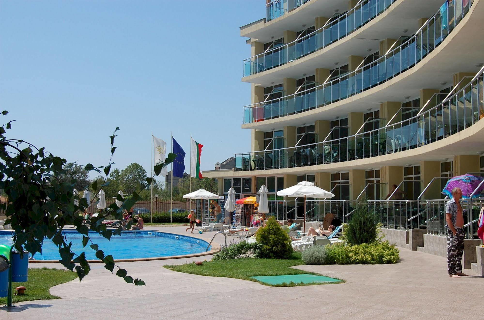 Julia Family Apartments Slăntjev Brjag Exteriör bild