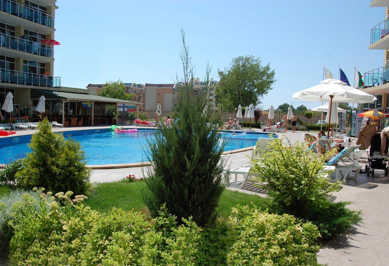 Julia Family Apartments Slăntjev Brjag Exteriör bild